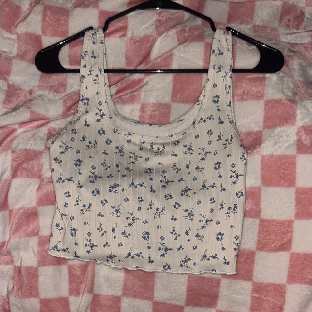 ROMWE White Ribbed Floral Cropped Tank with Blue Print